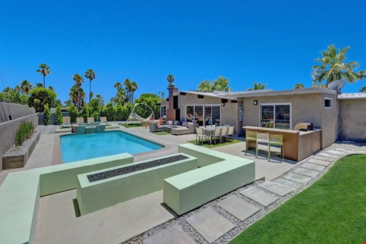 Atomic Garden Vacation Rental - 04