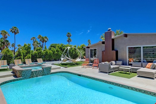 Atomic Garden Vacation Rental - 06