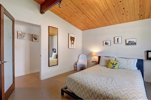 Atomic Garden Vacation Rental - 19