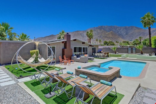 Atomic Garden Vacation Rental - 02