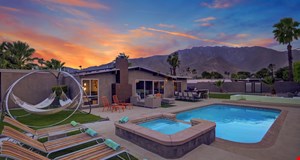 Atomic Garden Vacation Rental - 01
