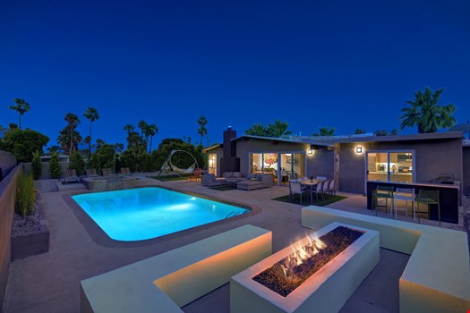 Atomic Garden Vacation Rental - 03
