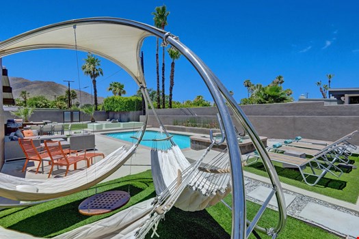 Atomic Garden Vacation Rental - 05