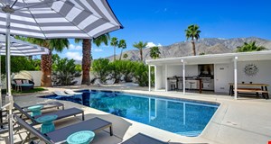 Desert Moonlight - Palm Springs Luxury Rental - 02
