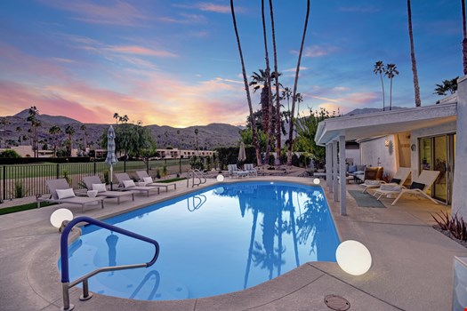 Fairway Modern Vacation Home-38