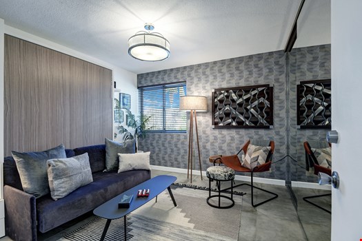 Fairway Modern Vacation Home-33