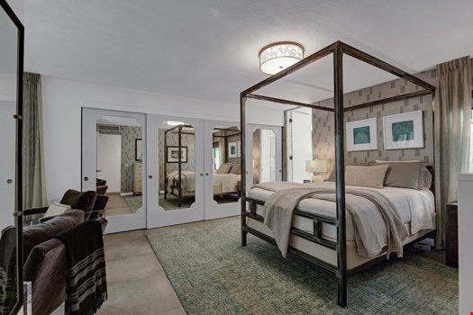 Fairway Modern Vacation Home-23