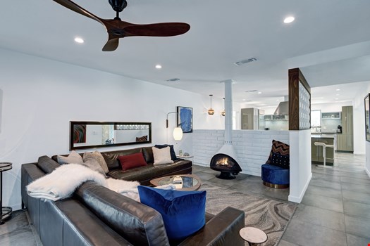 Fairway Modern Vacation Home-12