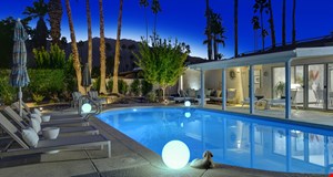 Fairway Modern Vacation Home-01