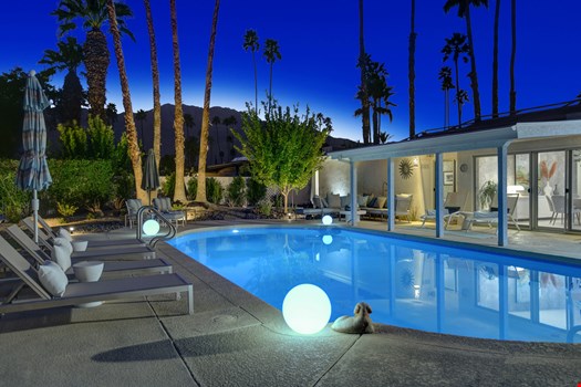 Fairway Modern Vacation Home-01