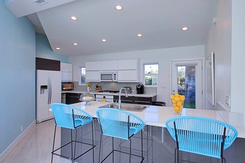 Harlow Home Vacation Rental - 16