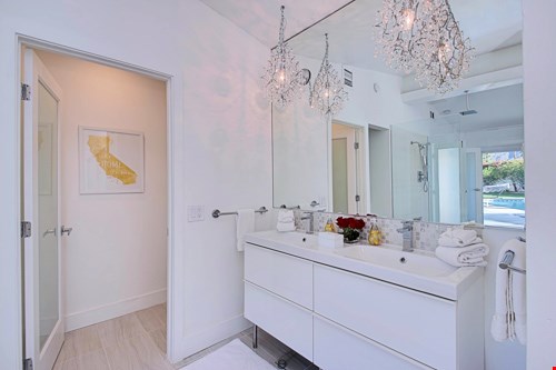 Harlow Home Vacation Rental - 23