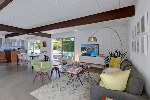 Laurel-Retreat-Vacation-Home-06