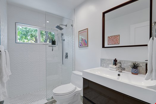 Lujo-Vacation-Rental-24