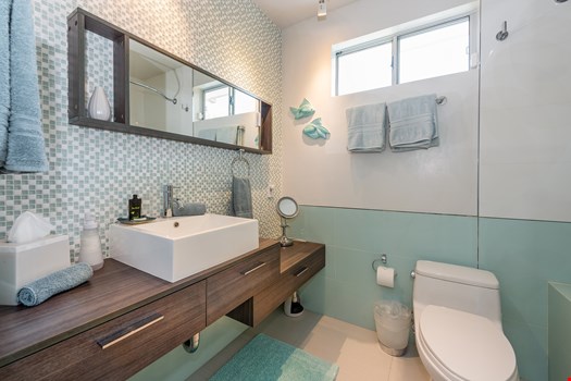 Morongo Modern Vacation Home - 17