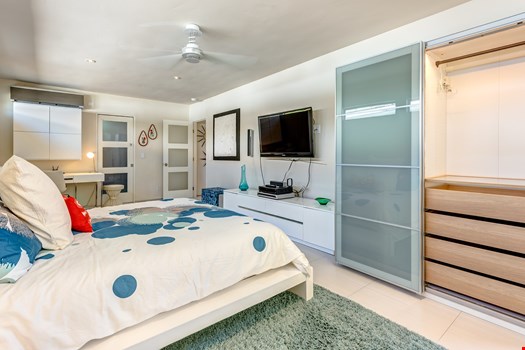 Morongo Modern Vacation Home - 15