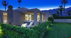 Twin-Palms04